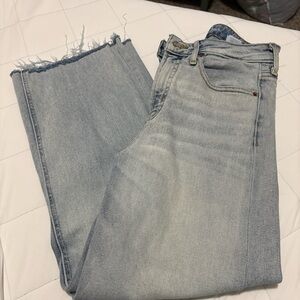 Old Navy Light Blue Cropped Raw-Hem Jeans
